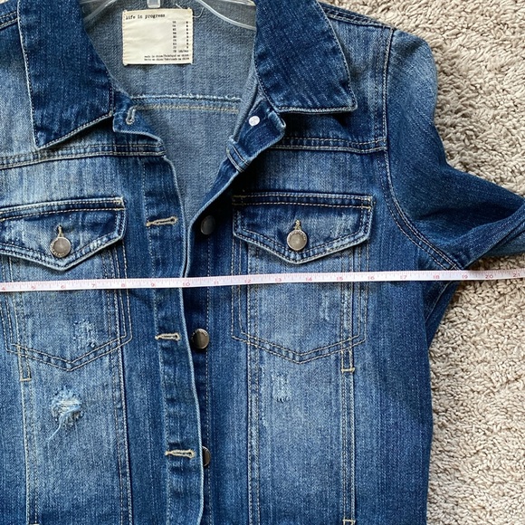 Life in Progress Denim Jacket - Picture 6 of 7